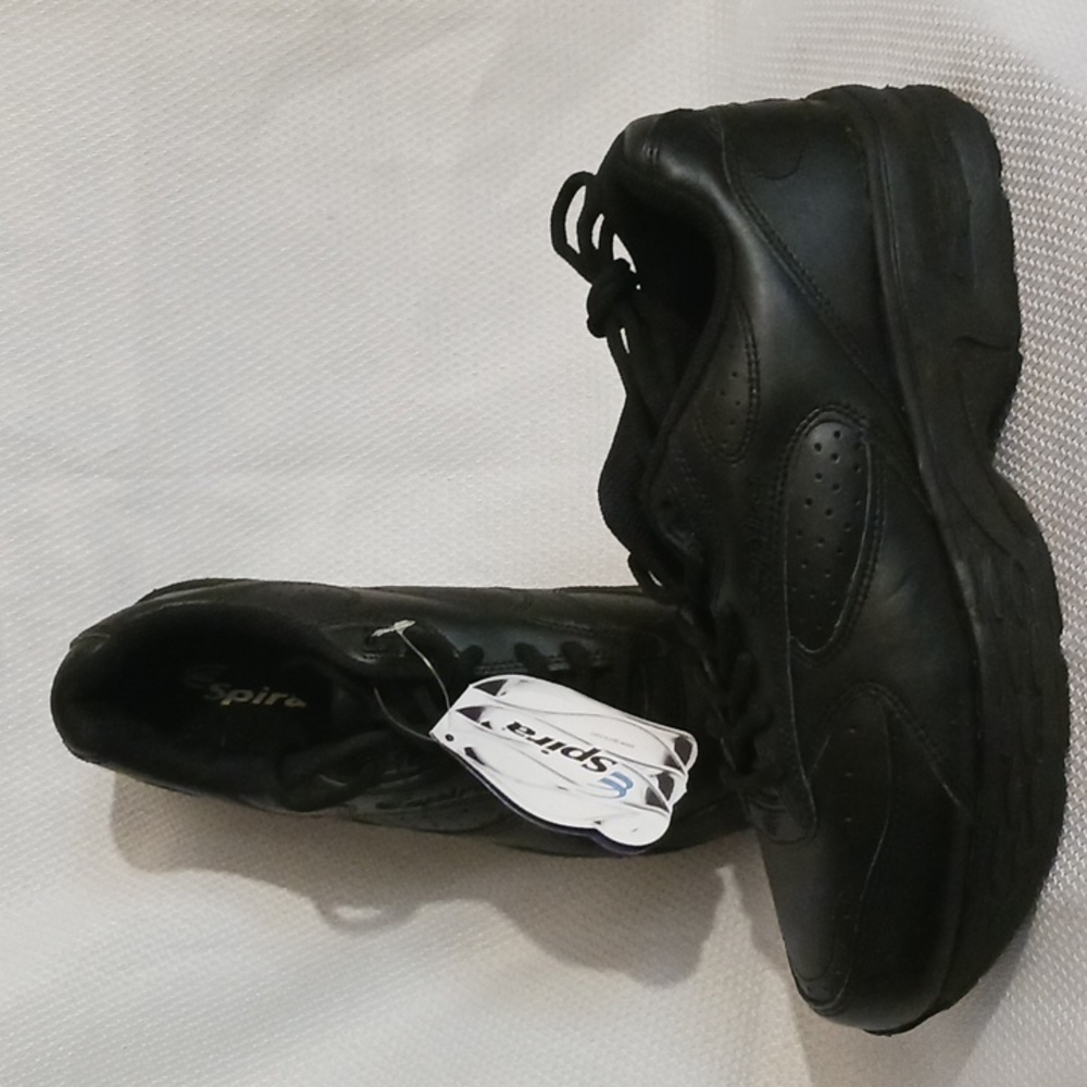 Spira classic wide walking shoes